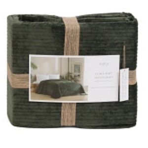 FABLE COLLECTION Velvet Quilt green 88” x 88”